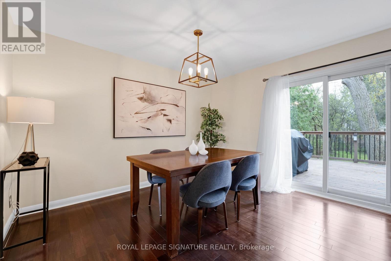 16 Veery Place, Toronto, Ontario  M3C 2E1 - Photo 8 - C13063746