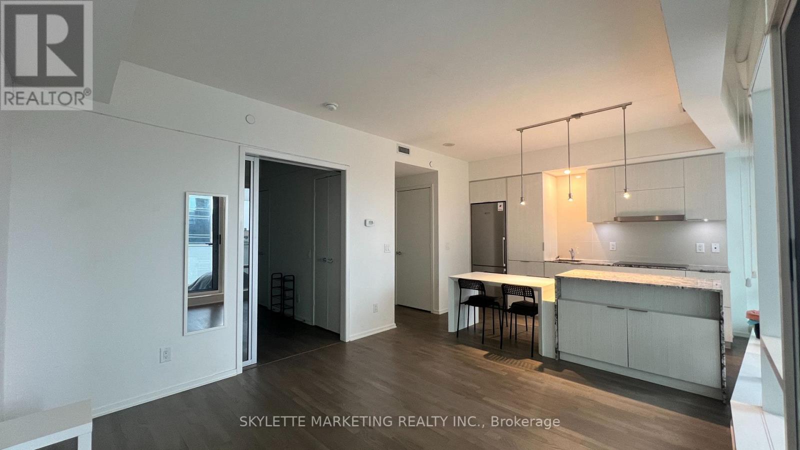 1002 - 1 Bloor Street E, Toronto, Ontario  M4W 0A8 - Photo 10 - C13063826