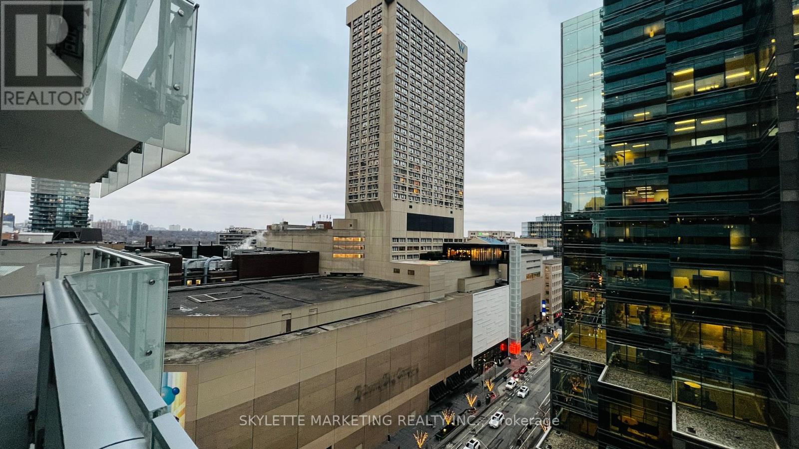 1002 - 1 Bloor Street E, Toronto, Ontario  M4W 0A8 - Photo 21 - C13063826