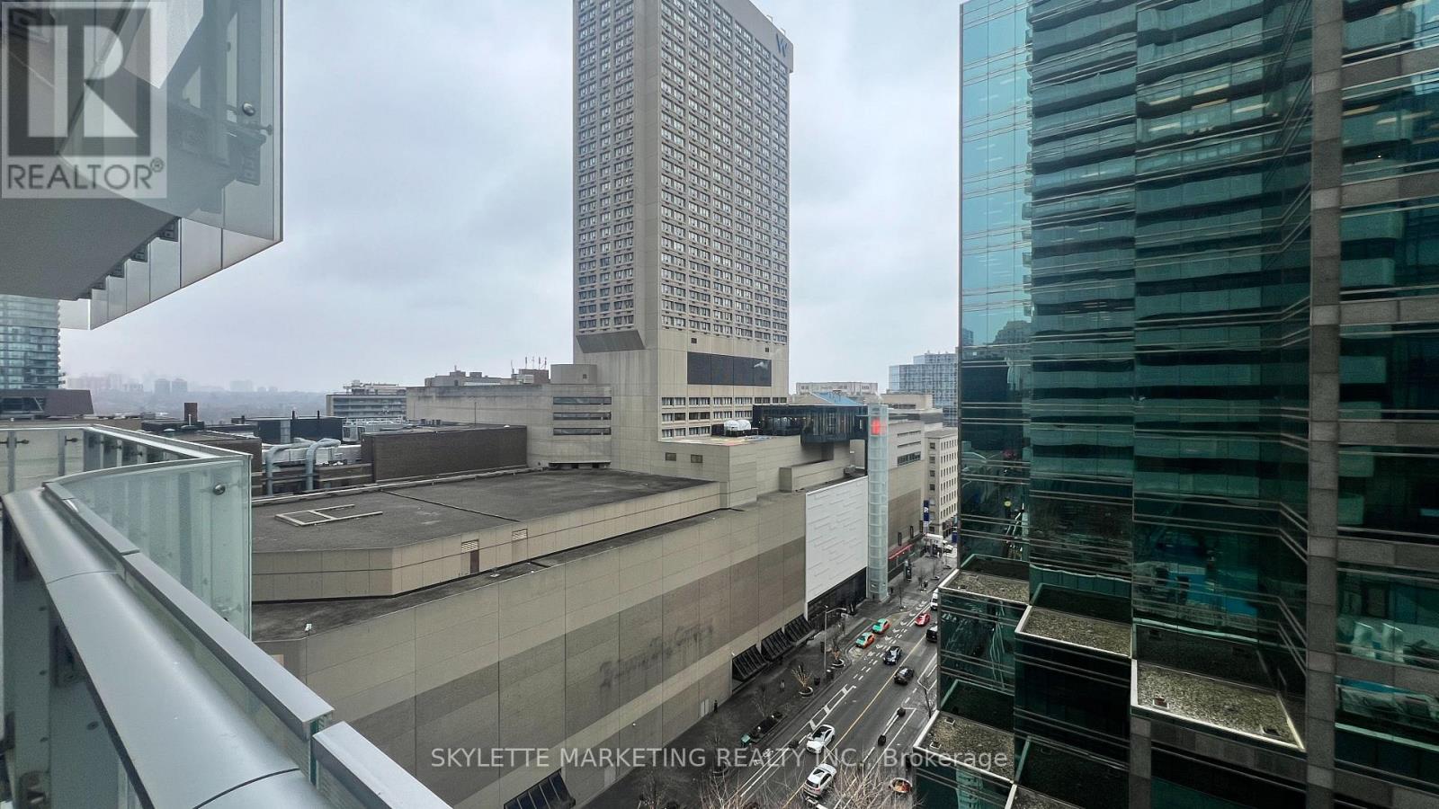 1002 - 1 Bloor Street E, Toronto, Ontario  M4W 0A8 - Photo 23 - C13063826