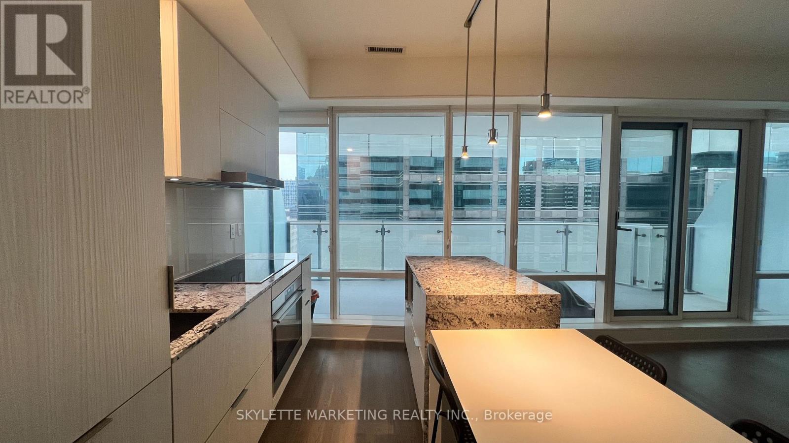 1002 - 1 Bloor Street E, Toronto, Ontario  M4W 0A8 - Photo 5 - C13063826