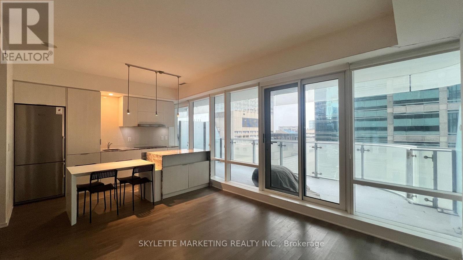 1002 - 1 Bloor Street E, Toronto, Ontario  M4W 0A8 - Photo 8 - C13063826