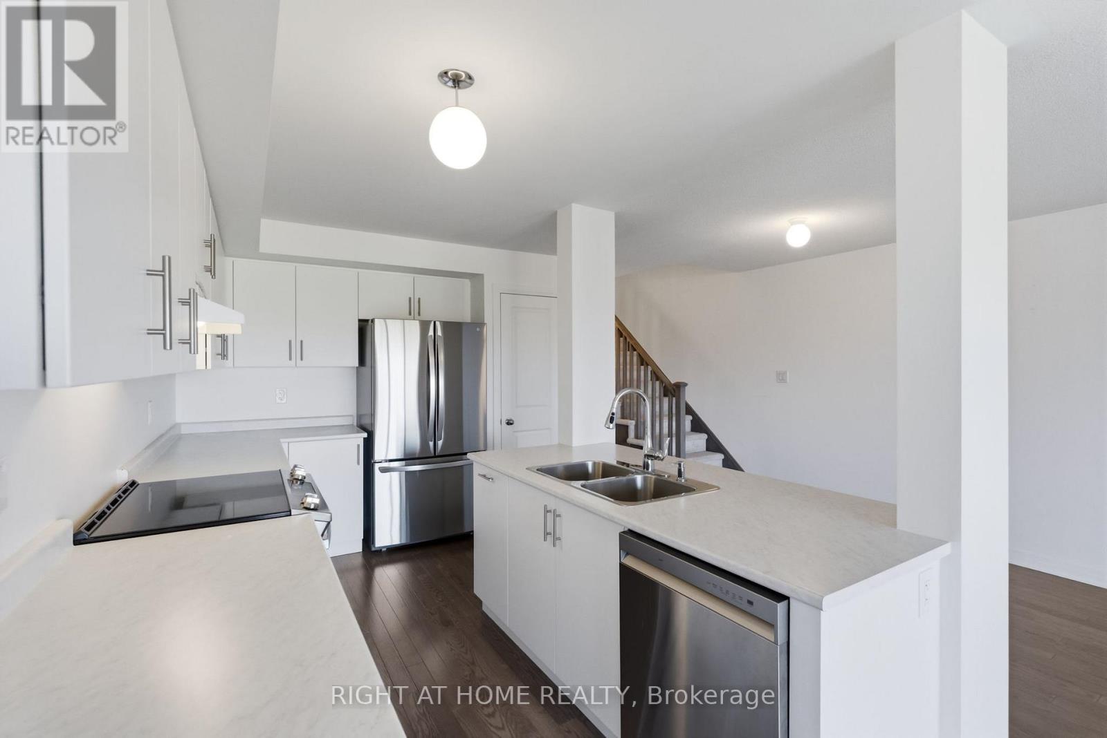 152 Sailors Landing, Clarington, Ontario  L1C 7G4 - Photo 11 - E13063672