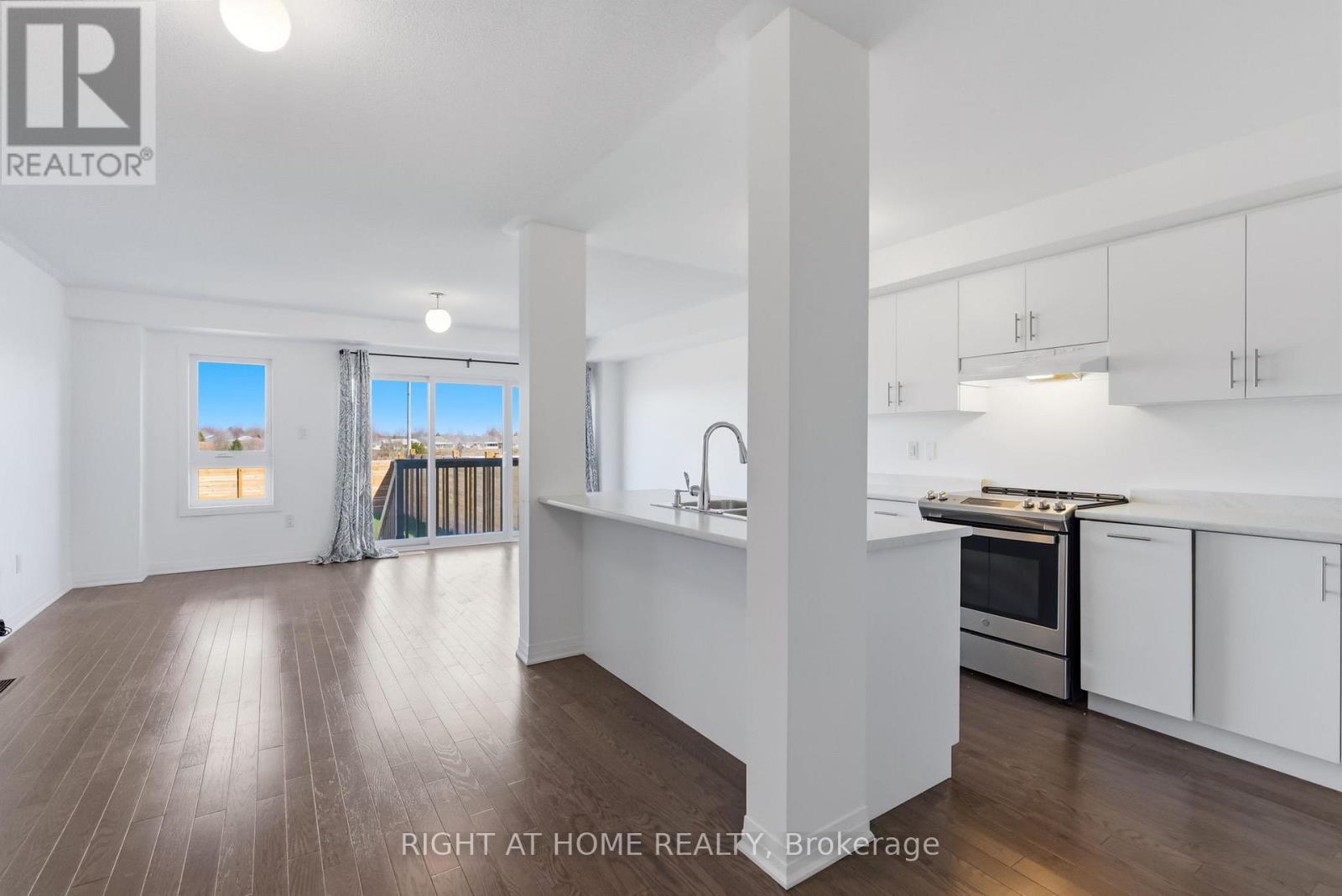 152 Sailors Landing, Clarington, Ontario  L1C 7G4 - Photo 6 - E13063672