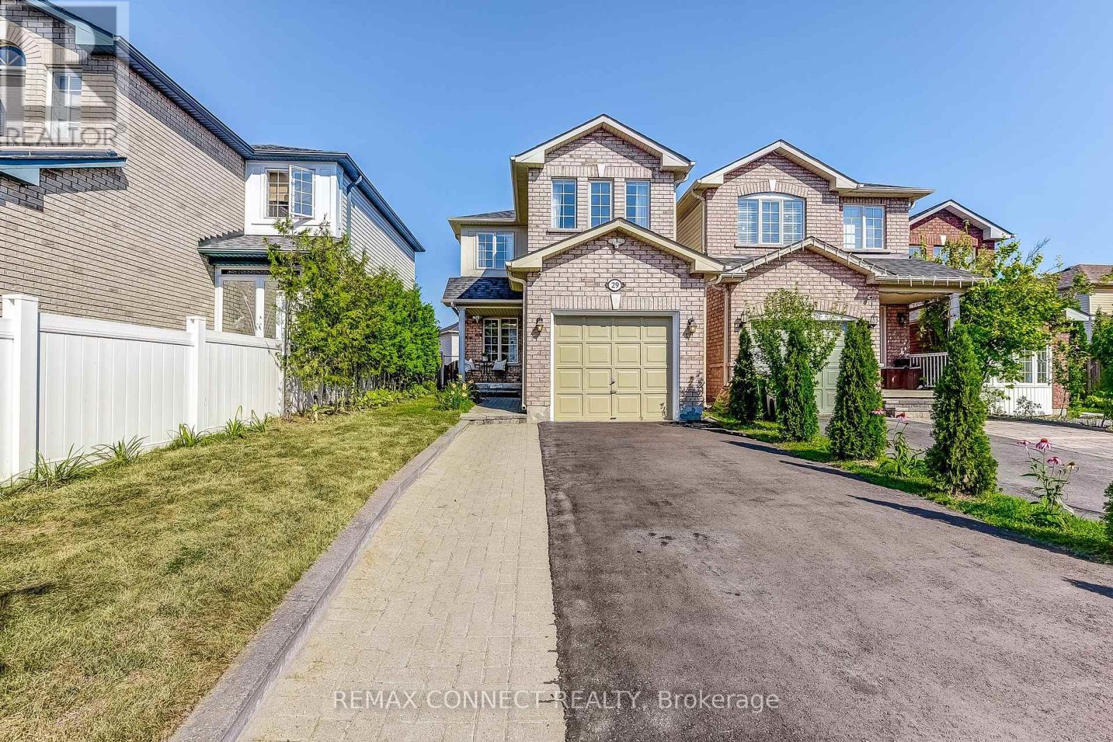 29 ANDONA CRESCENT, Toronto, Ontario