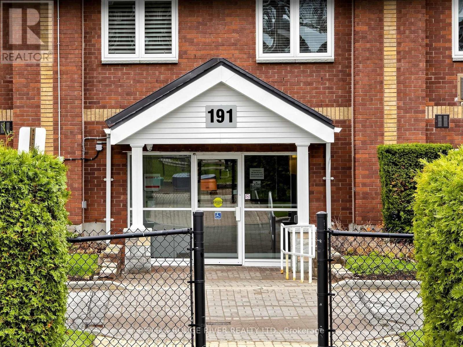 315 - 191 Lake Driveway W, Ajax, Ontario  L1S 7H9 - Photo 3 - E13063782