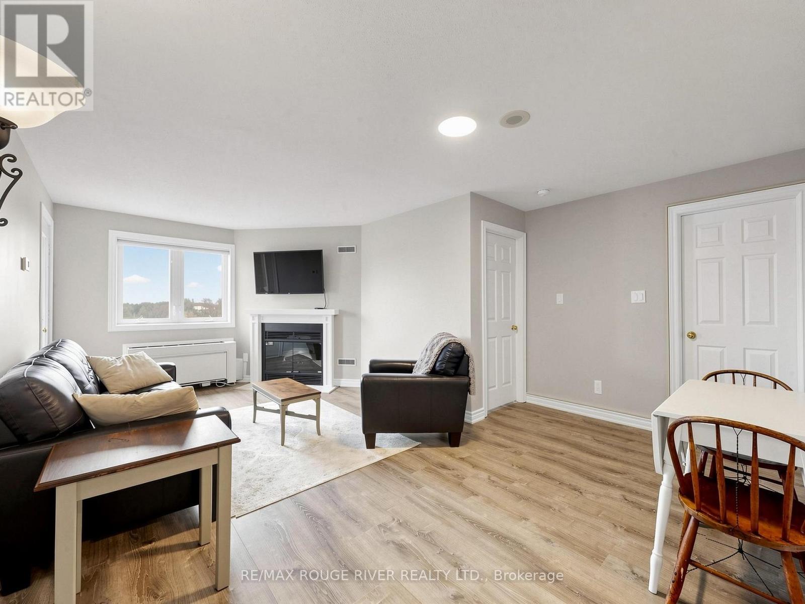 315 - 191 Lake Driveway W, Ajax, Ontario  L1S 7H9 - Photo 7 - E13063782