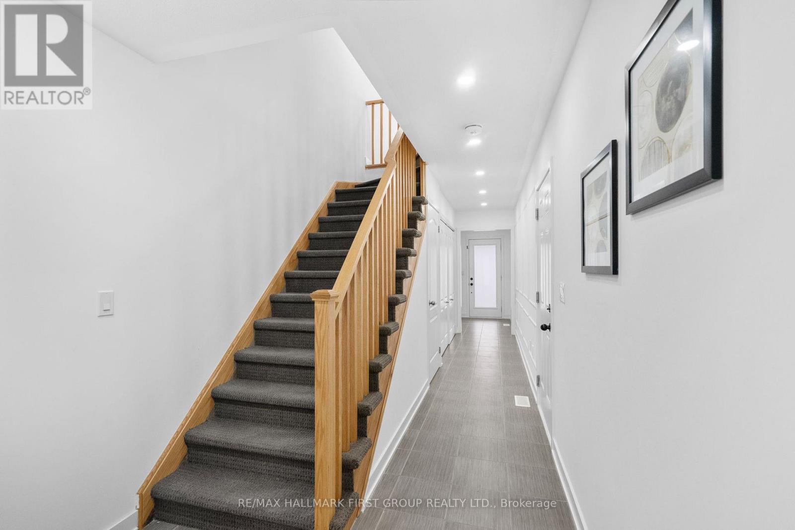 990 Kicking Horse Path, Oshawa, Ontario  L1J 0B4 - Photo 6 - E13063858