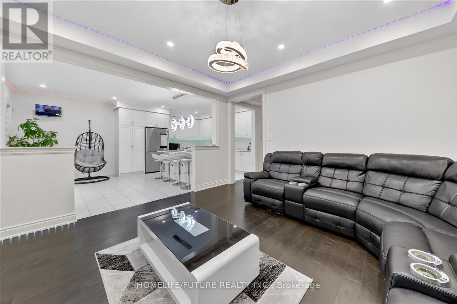 91 Fallharvest Way, Whitchurch-Stouffville, Ontario  L4A 4W4 - Photo 18 - N13063788