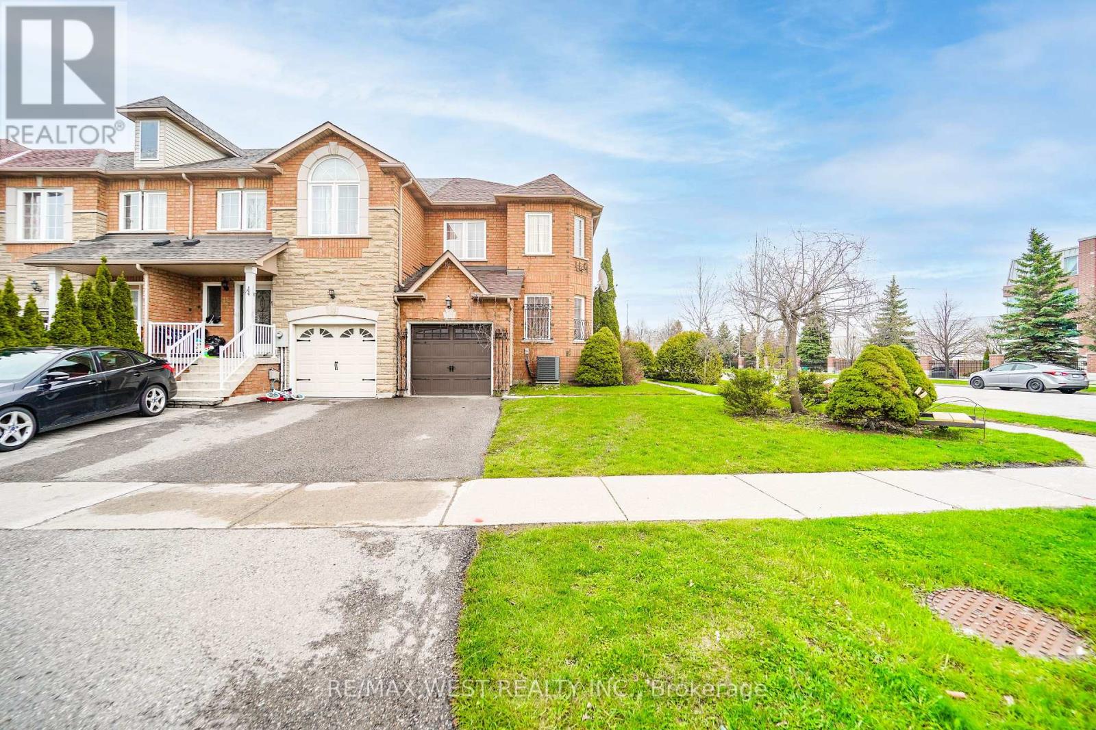 149 Foxchase Avenue, Vaughan, Ontario  L4L 9H3 - Photo 2 - N13063808