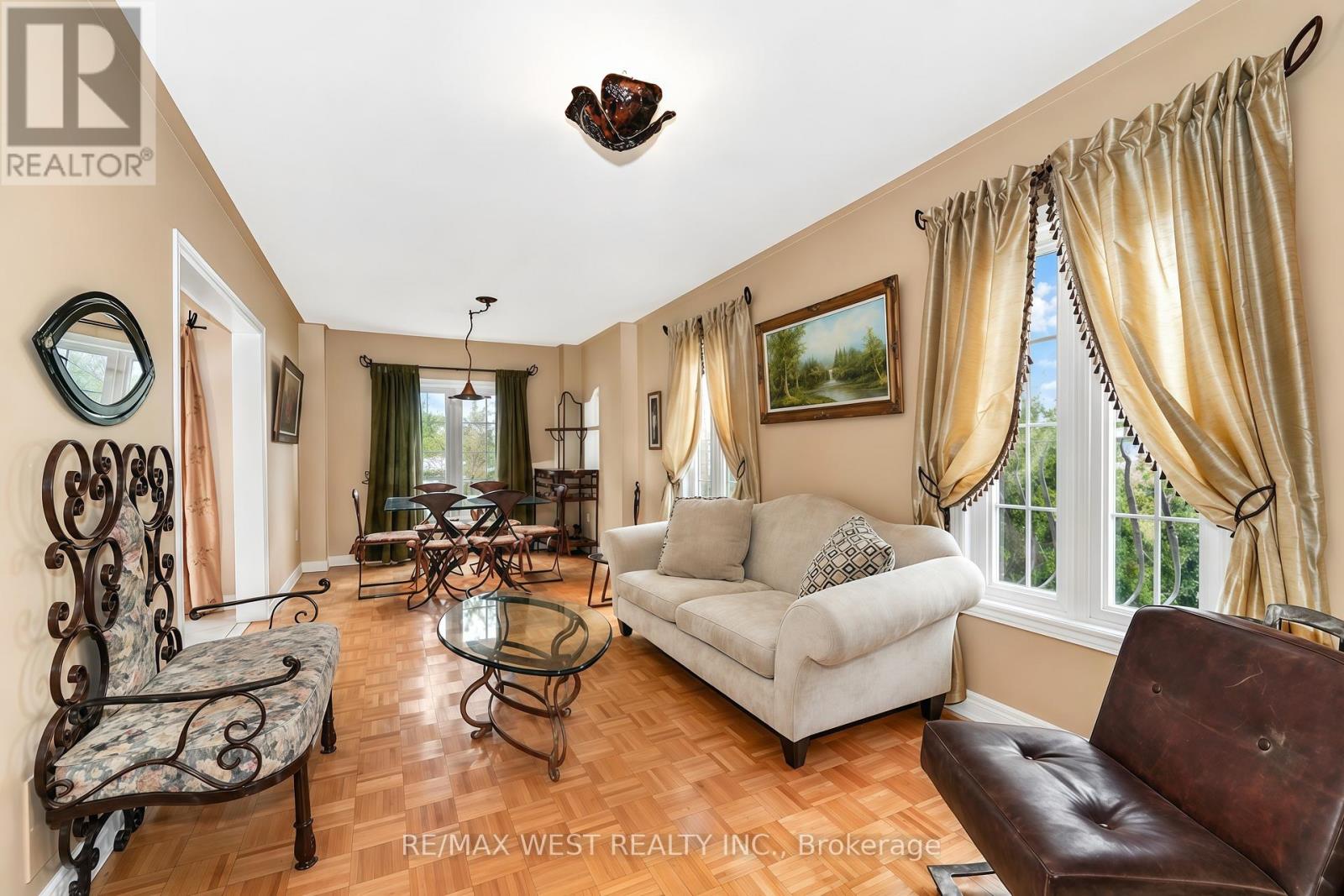 149 Foxchase Avenue, Vaughan, Ontario  L4L 9H3 - Photo 4 - N13063808