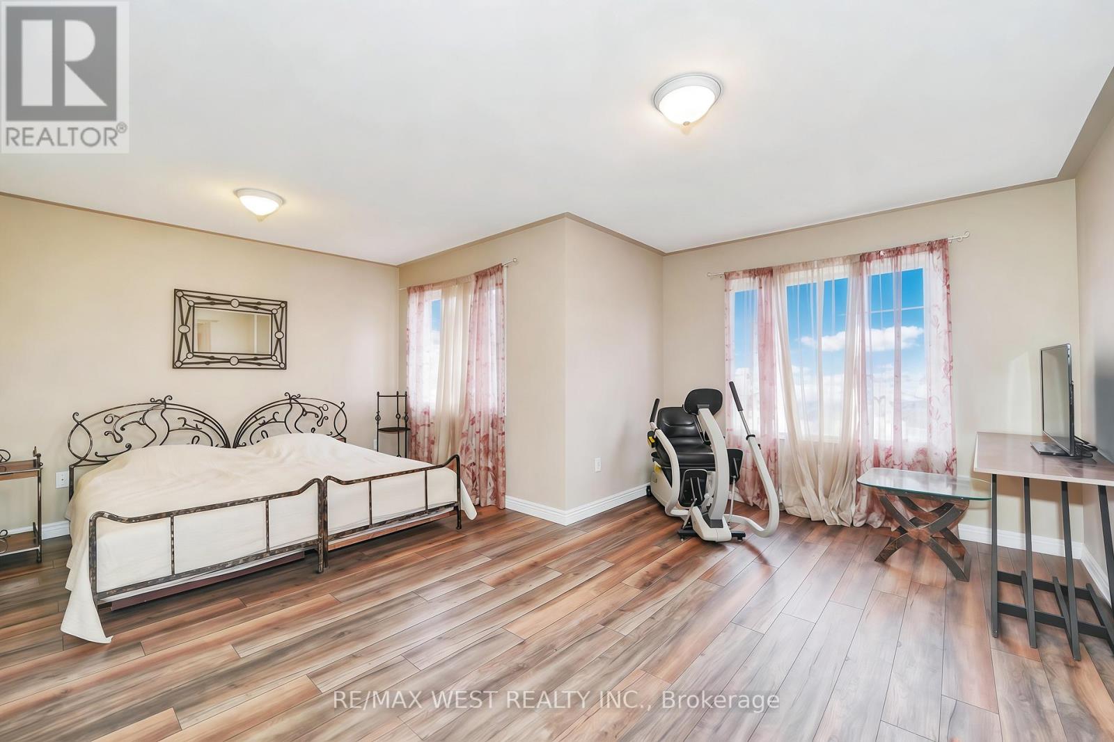 149 Foxchase Avenue, Vaughan, Ontario  L4L 9H3 - Photo 7 - N13063808
