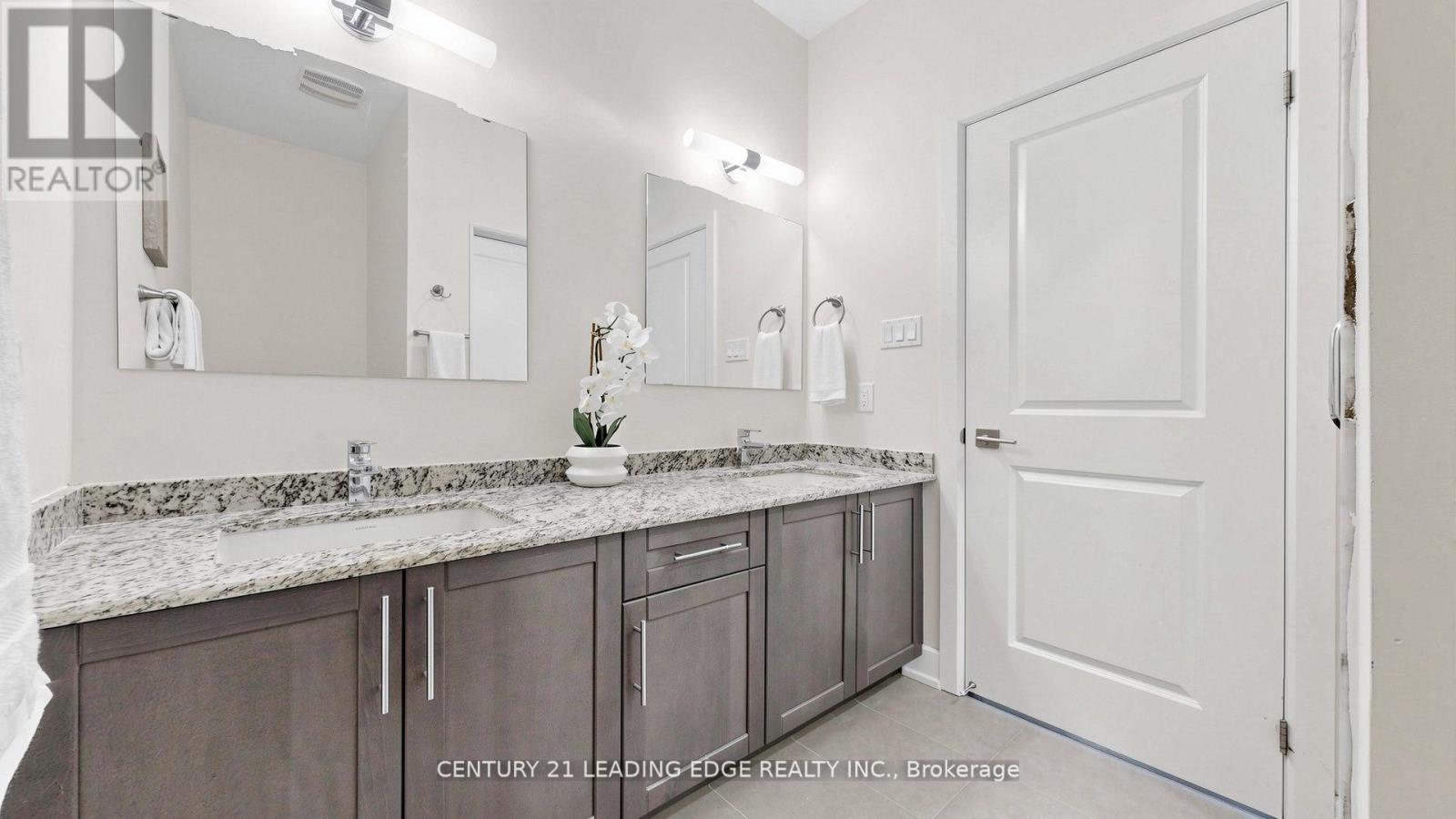 27 Poplar Drive, Richmond Hill, Ontario  L4E 2Y4 - Photo 25 - N13063828