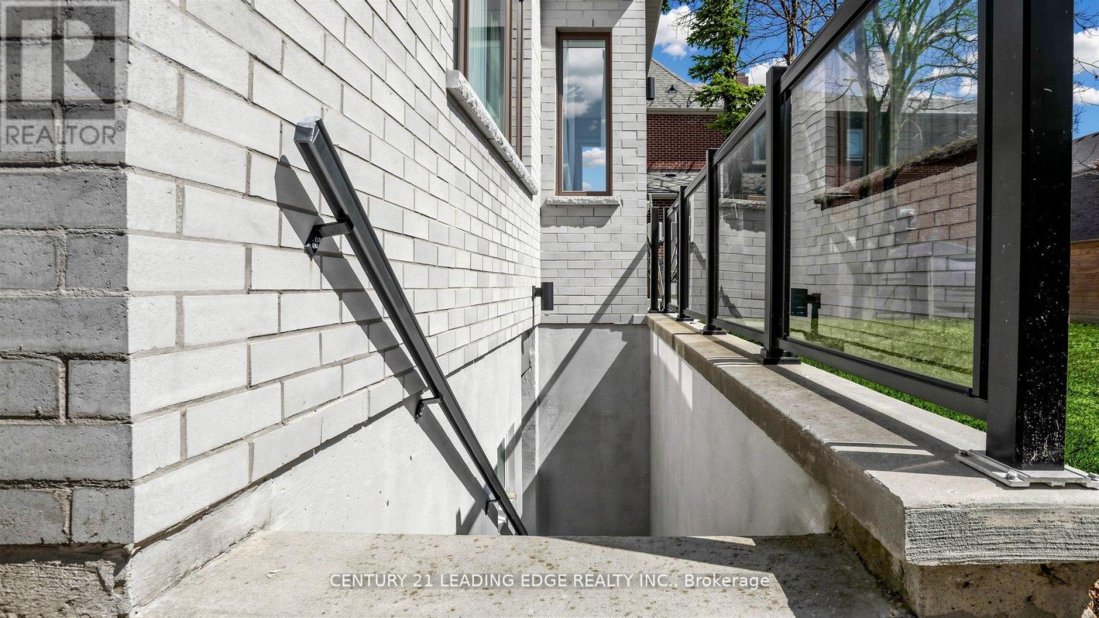 27 Poplar Drive, Richmond Hill, Ontario  L4E 2Y4 - Photo 42 - N13063828