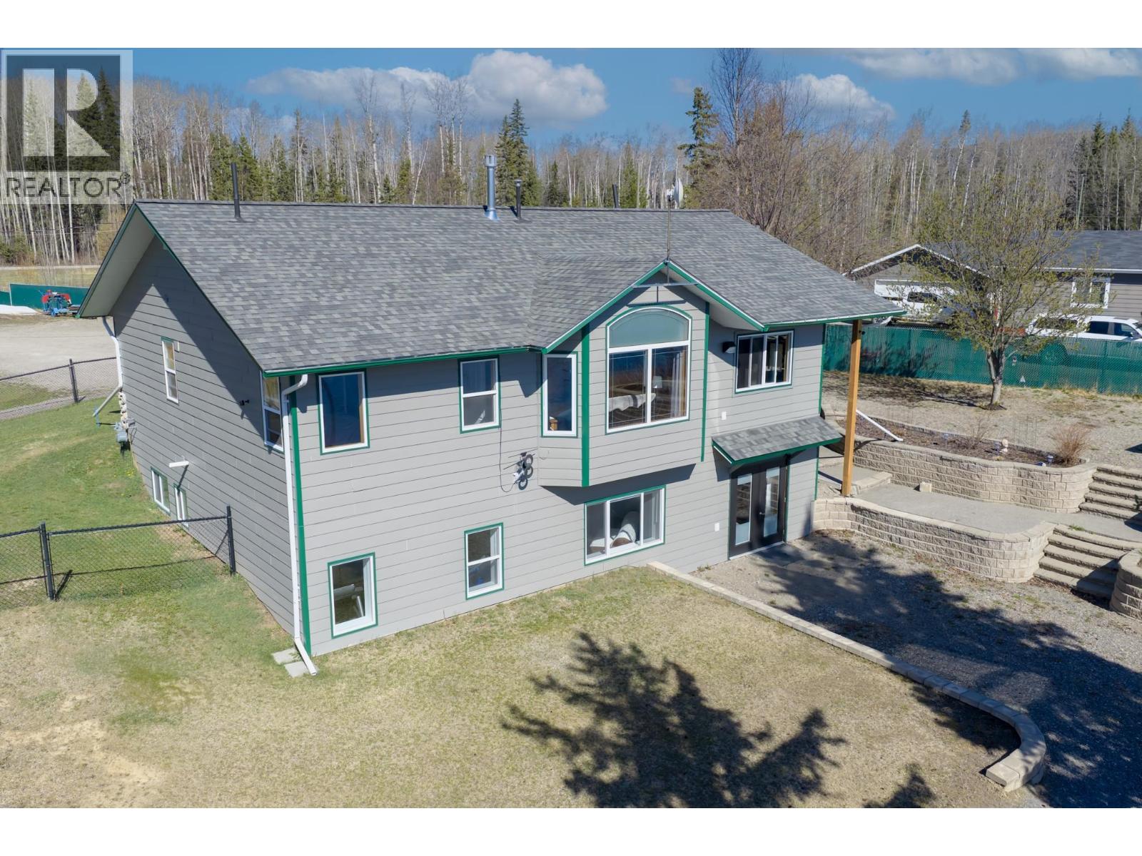 2070 Sweder Road, Fort St. James, British Columbia  V0J 1P0 - Photo 2 - R3117359