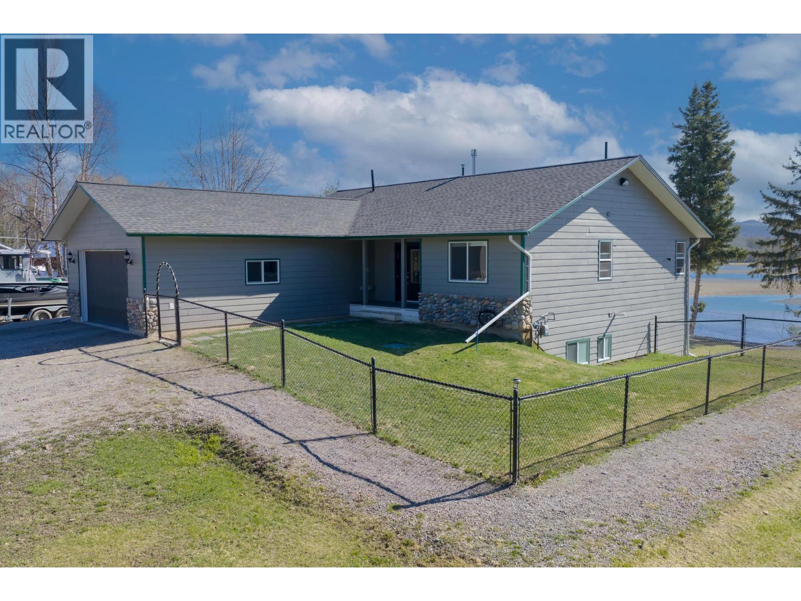 2070 Sweder Road, Fort St. James, British Columbia  V0J 1P0 - Photo 40 - R3117359
