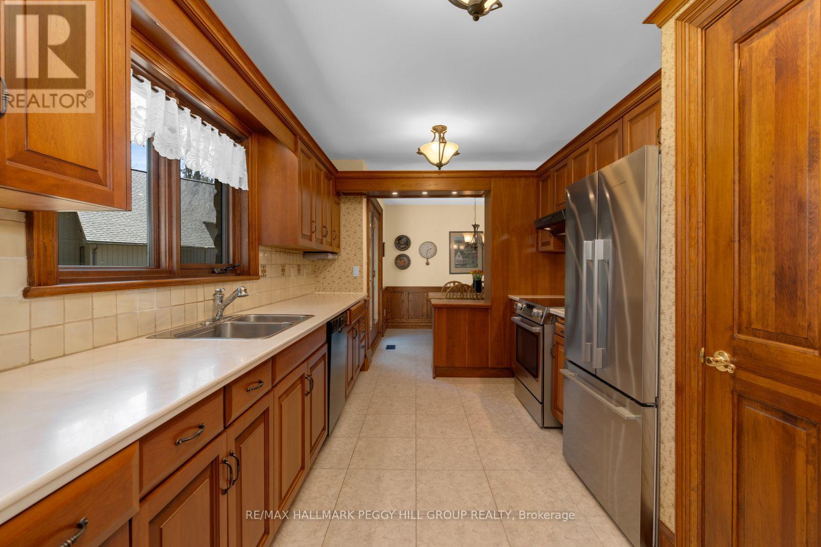 26 Cathedral Pines Road, Oro-Medonte, Ontario  L4M 4Y8 - Photo 8 - S13063742