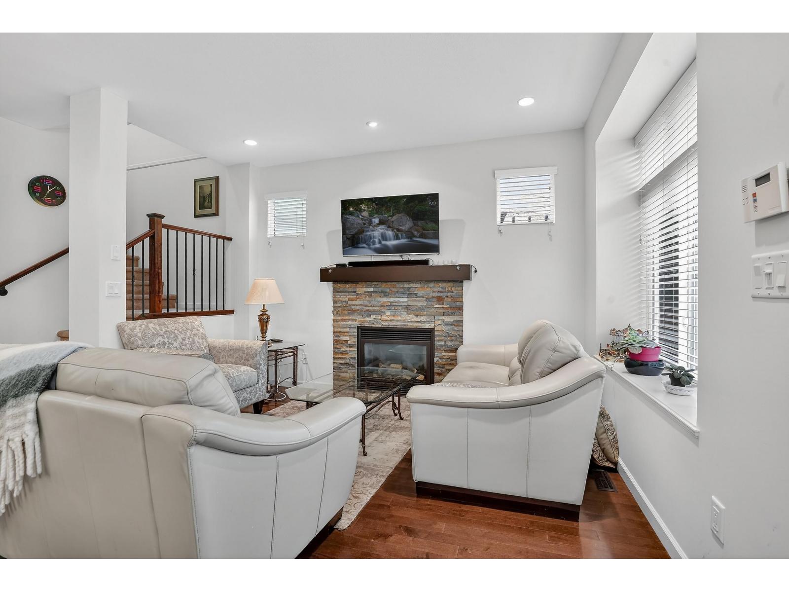 6909 208b Street, Langley, British Columbia  V2Y 0G3 - Photo 15 - R3085865