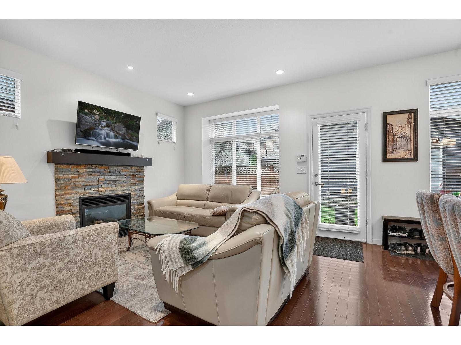 6909 208b Street, Langley, British Columbia  V2Y 0G3 - Photo 12 - R3085865