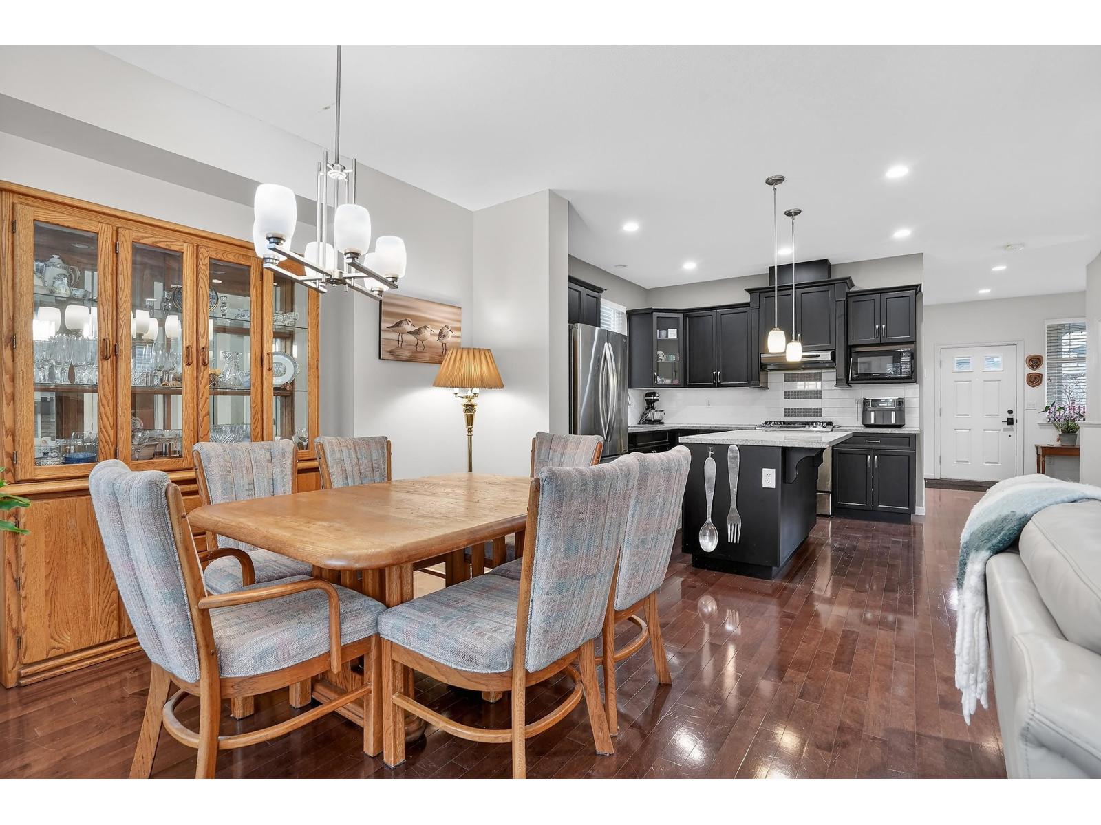 6909 208b Street, Langley, British Columbia  V2Y 0G3 - Photo 14 - R3085865