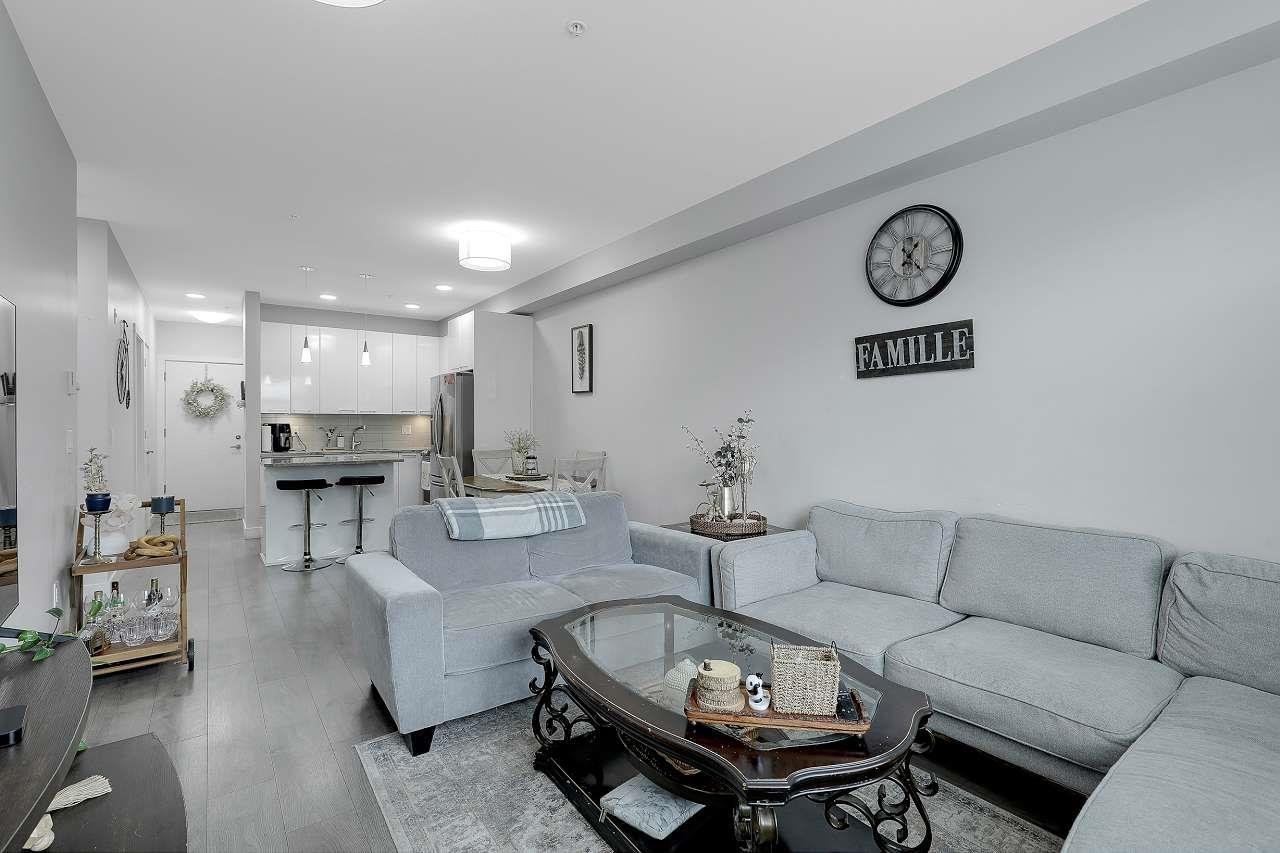 201 19940 Brydon Crescent, Langley, British Columbia  V3A 4A5 - Photo 2 - R3116037