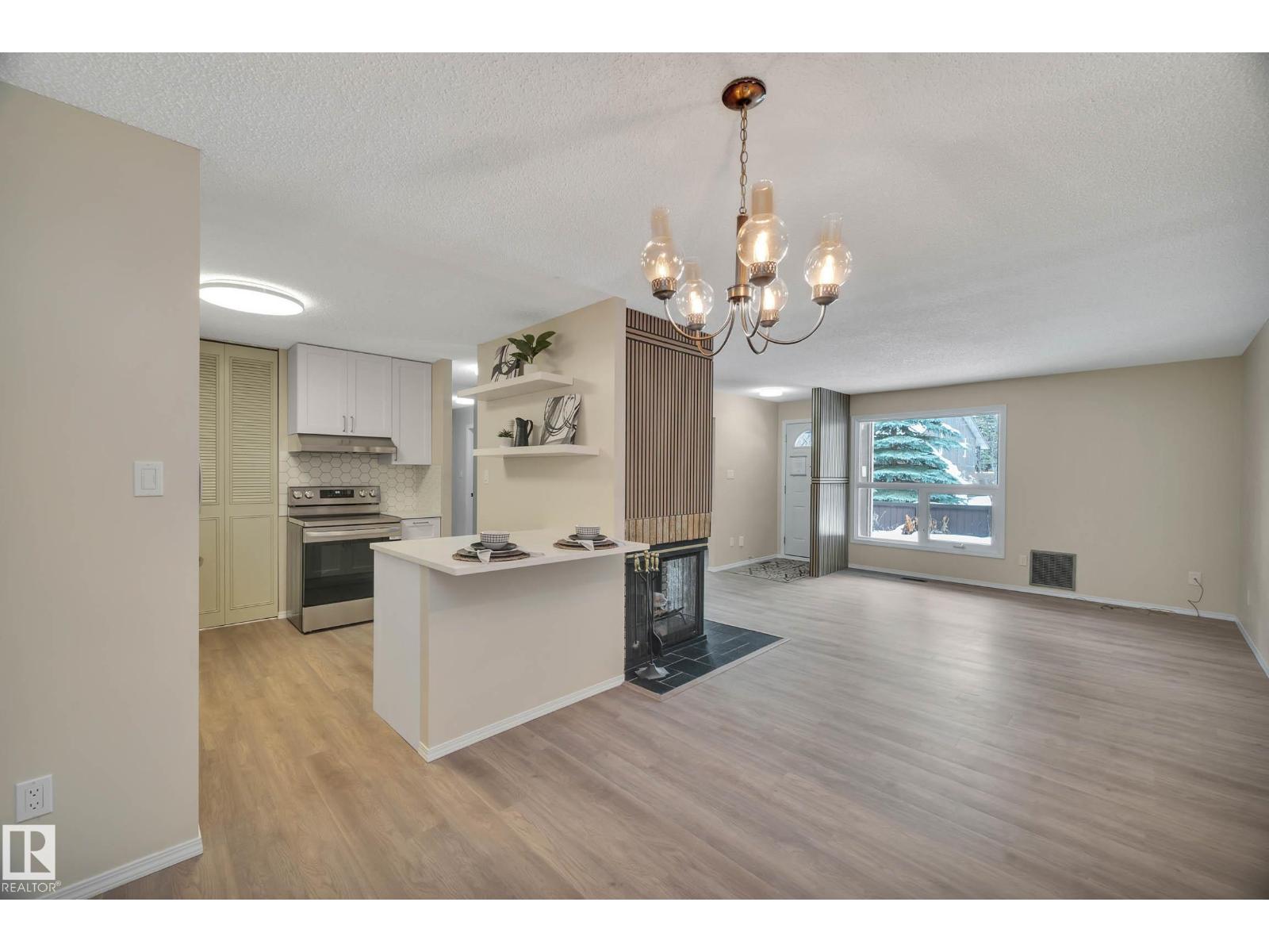 248 Surrey Gardens Gd Nw, Edmonton, Alberta  T5T 1Z3 - Photo 2 - E4484907