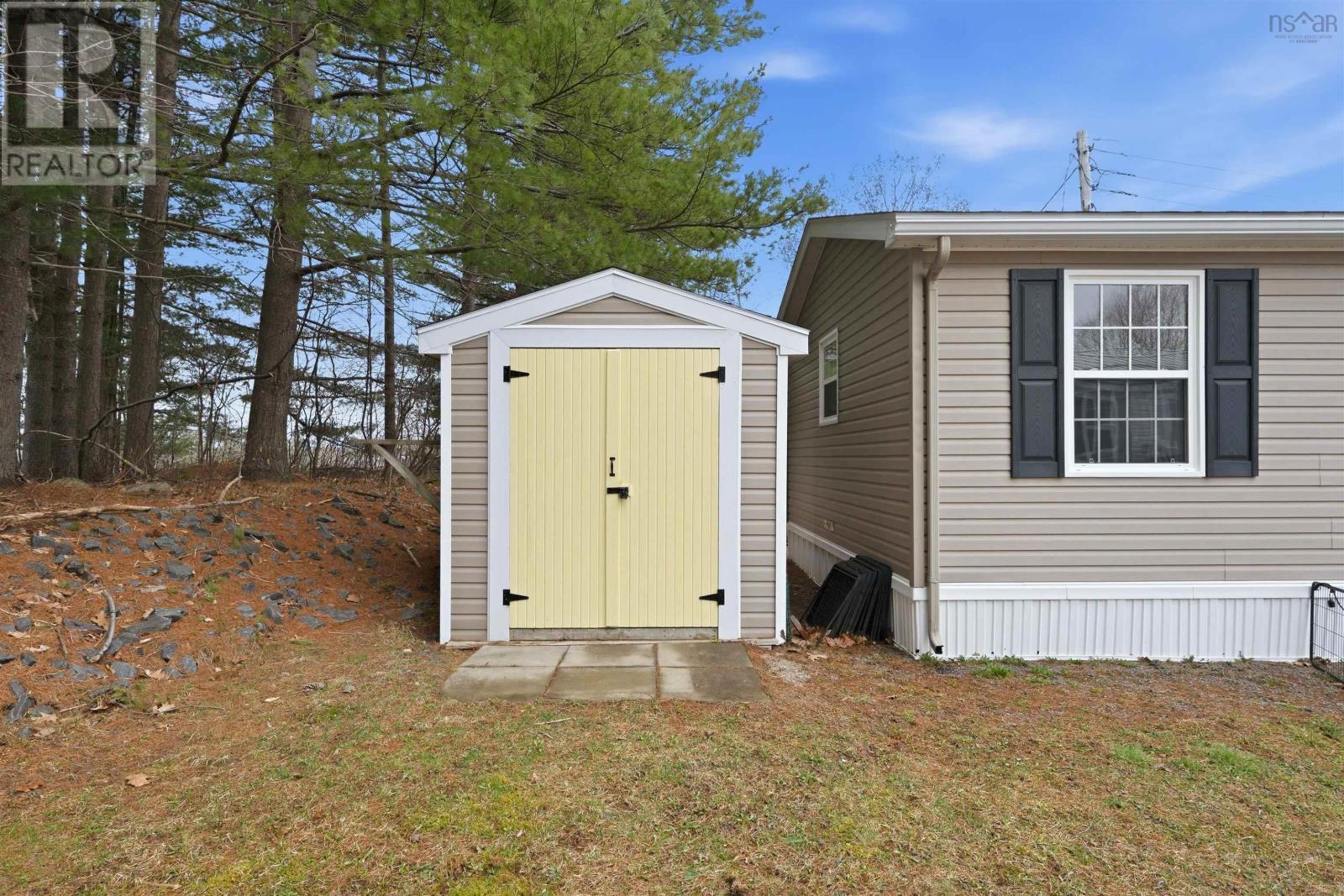 5 Spring Crescent, Bridgewater, Nova Scotia  B0J 2M0 - Photo 35 - 202609160