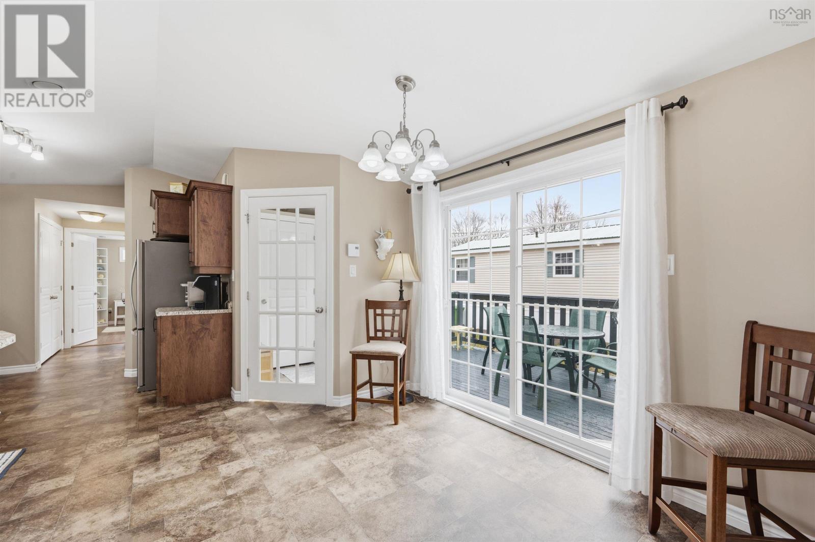 5 Spring Crescent, Bridgewater, Nova Scotia  B0J 2M0 - Photo 4 - 202609160