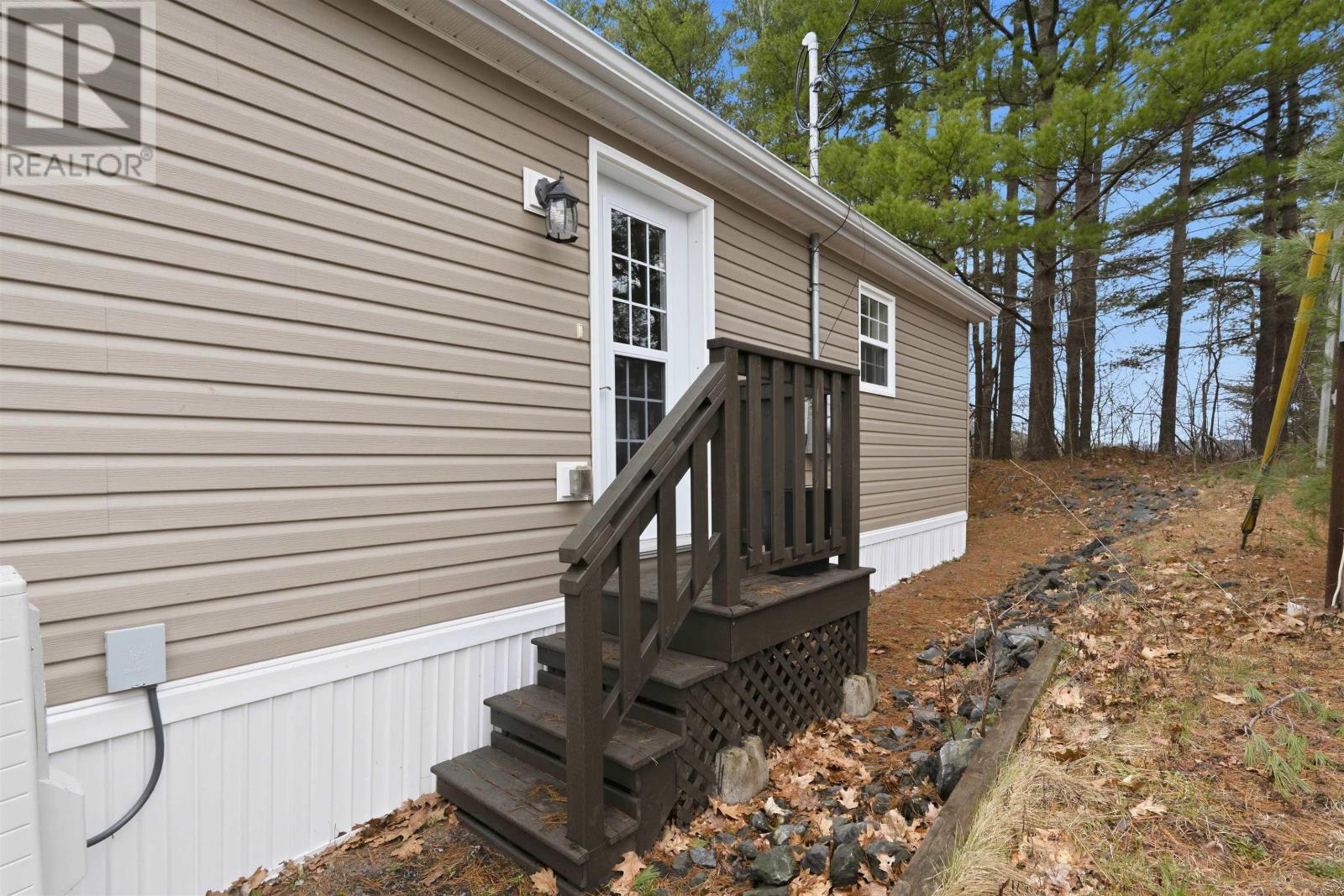 5 Spring Crescent, Bridgewater, Nova Scotia  B0J 2M0 - Photo 34 - 202609160