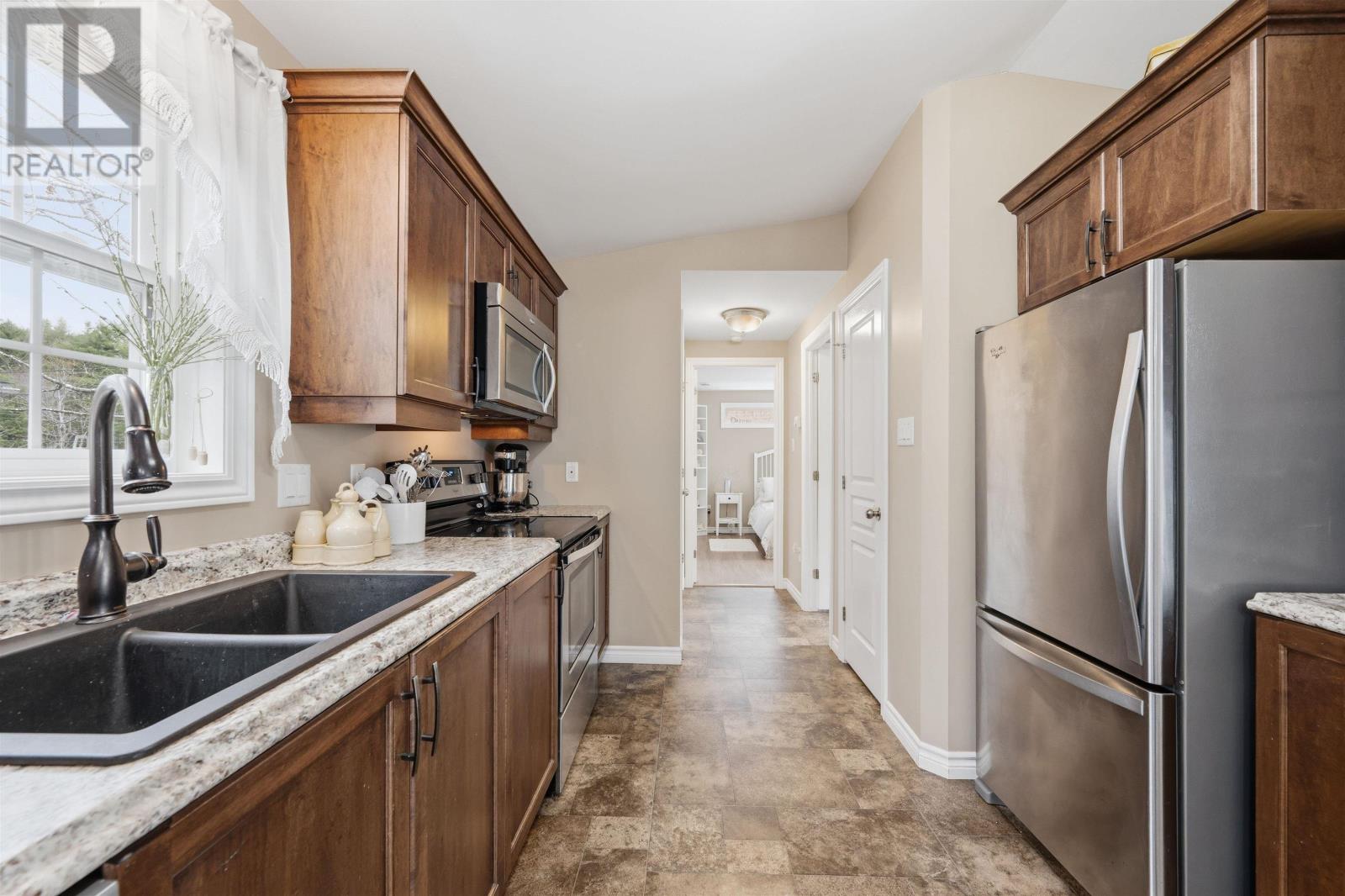 5 Spring Crescent, Bridgewater, Nova Scotia  B0J 2M0 - Photo 9 - 202609160