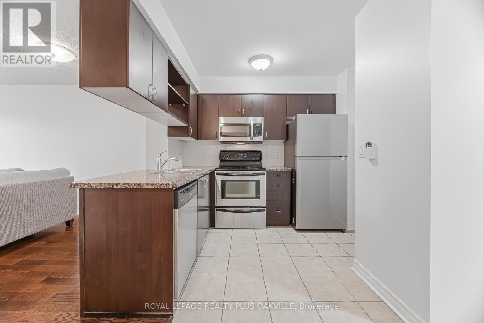 204 - 2379 Central Park Drive, Oakville, Ontario  L6H 0E3 - Photo 10 - W13063608