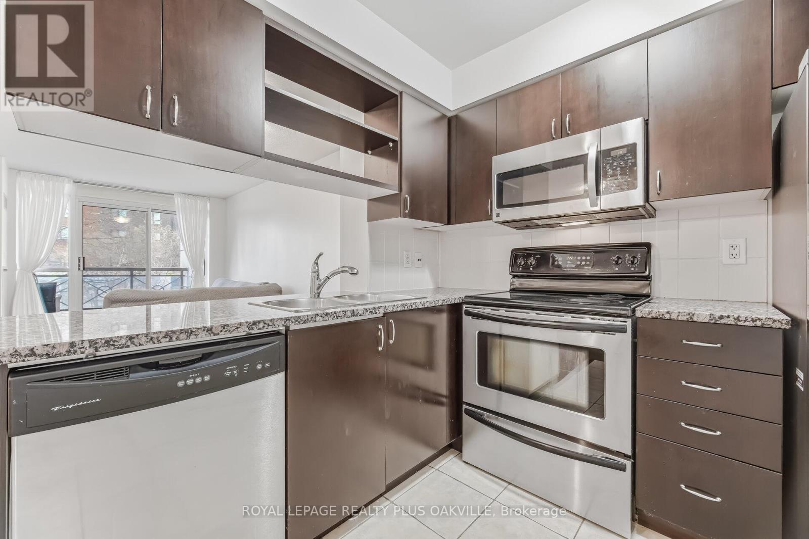 204 - 2379 Central Park Drive, Oakville, Ontario  L6H 0E3 - Photo 11 - W13063608