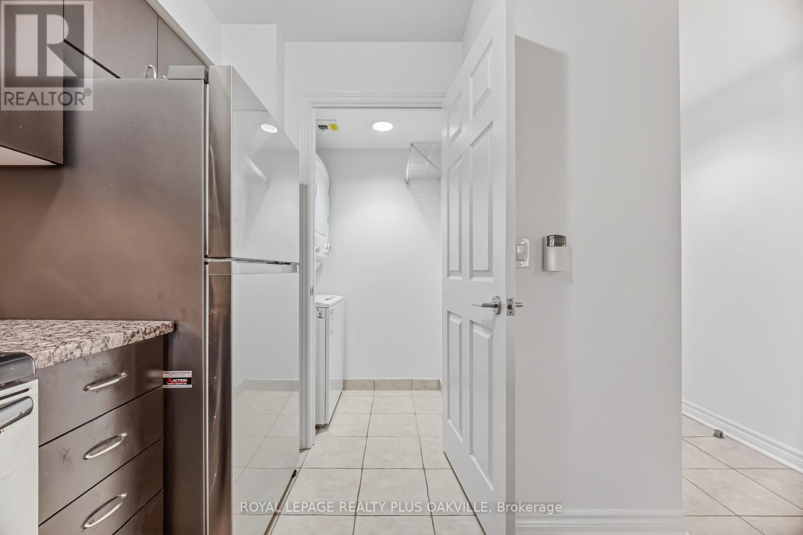 204 - 2379 Central Park Drive, Oakville, Ontario  L6H 0E3 - Photo 26 - W13063608