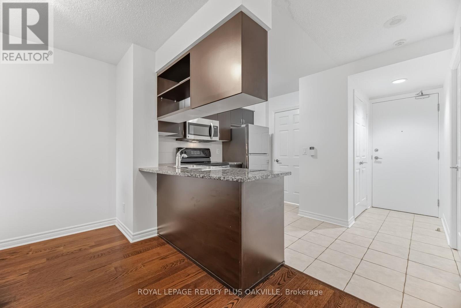 204 - 2379 Central Park Drive, Oakville, Ontario  L6H 0E3 - Photo 9 - W13063608