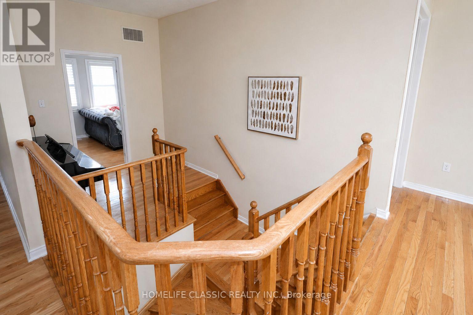 101 Botavia Downs Drive, Brampton, Ontario  L7A 3P6 - Photo 10 - W13063616