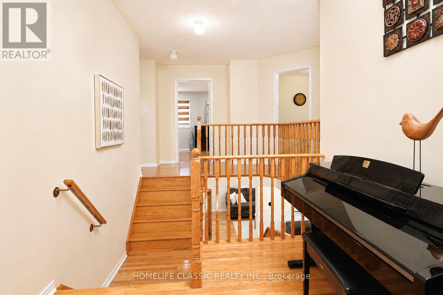 101 Botavia Downs Drive, Brampton, Ontario  L7A 3P6 - Photo 7 - W13063616