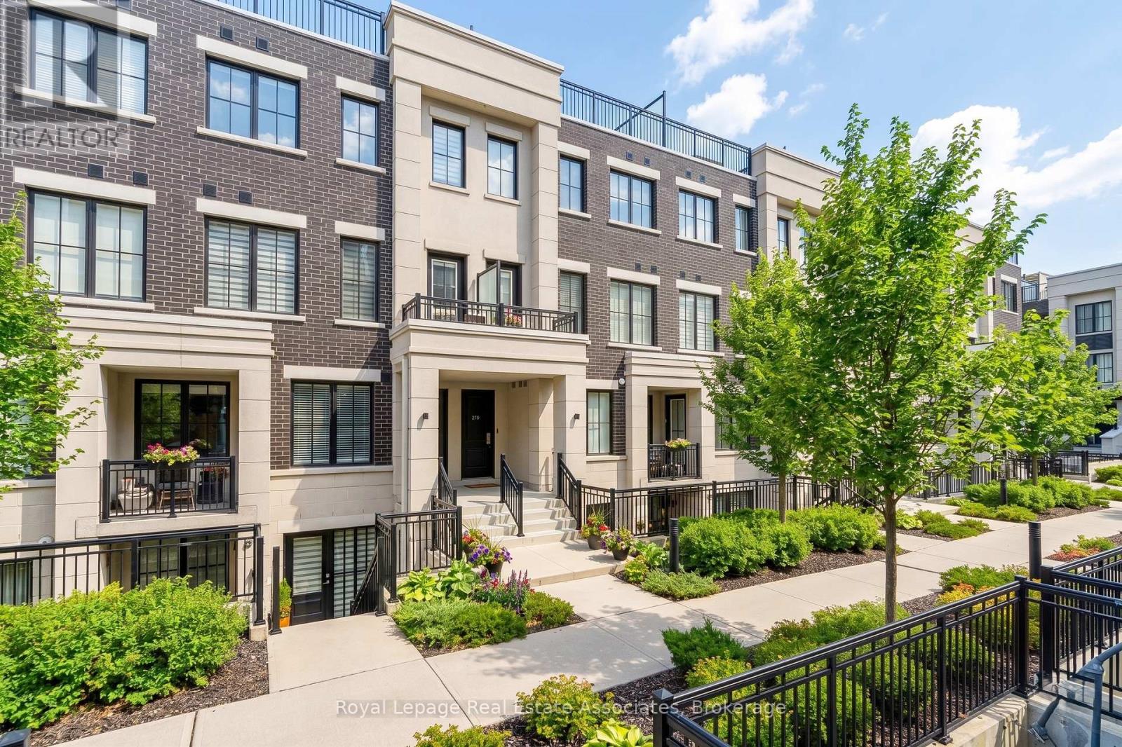 511 - 657 CRICKLEWOOD DRIVE, Mississauga, Ontario