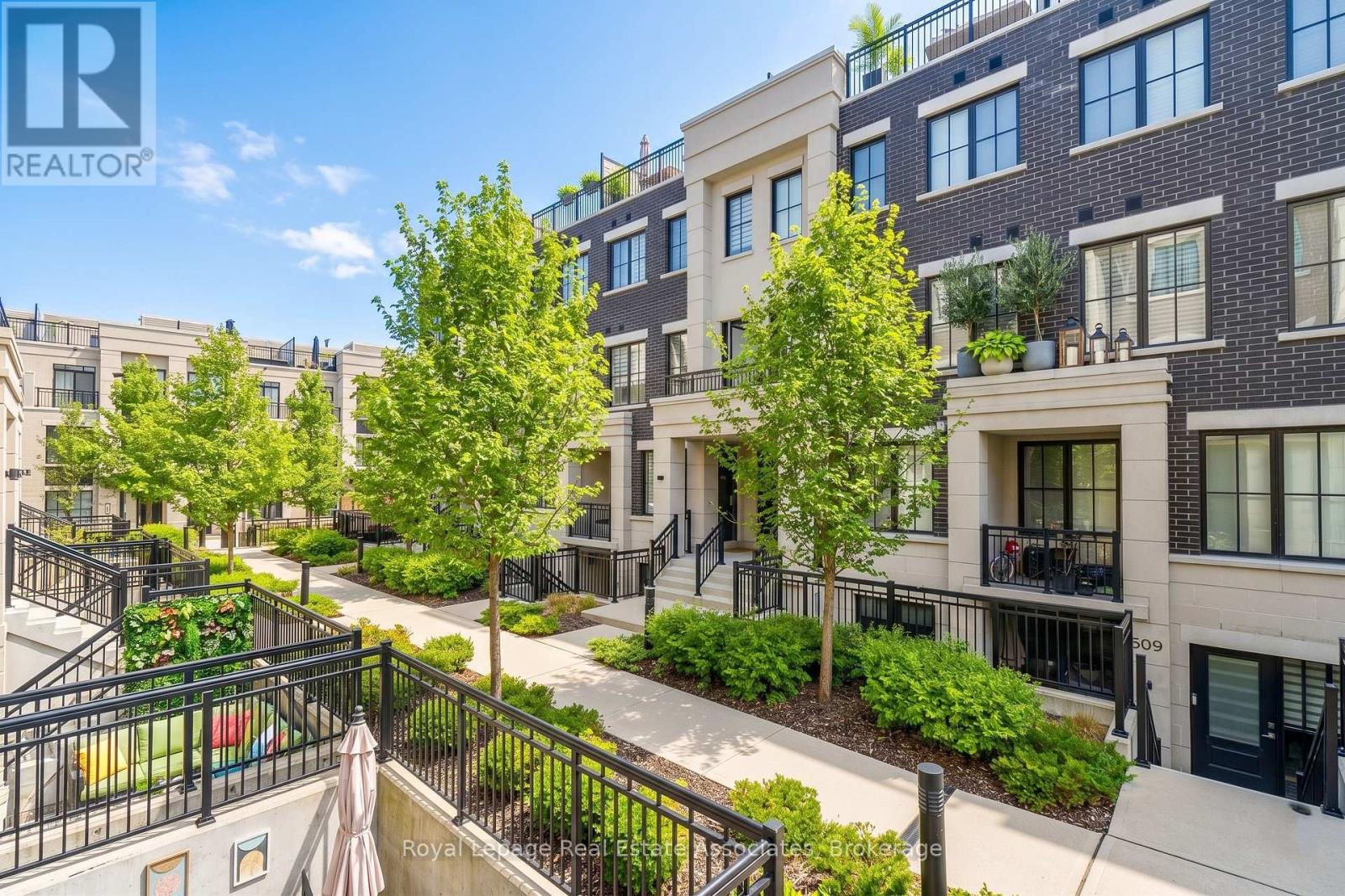 511 - 657 Cricklewood Drive, Mississauga, Ontario  L5G 0B8 - Photo 3 - W13063632