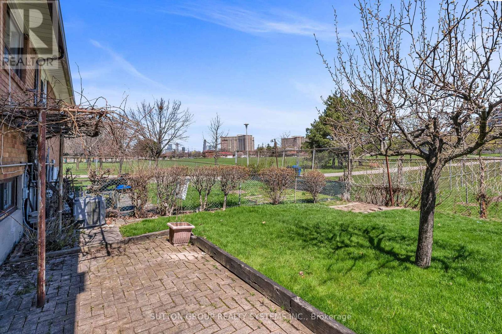 61 Bamford Crescent, Toronto, Ontario  M3N 1T8 - Photo 45 - W13063636