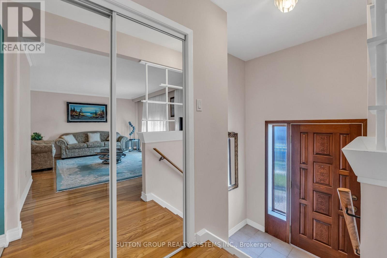 61 Bamford Crescent, Toronto, Ontario  M3N 1T8 - Photo 5 - W13063636
