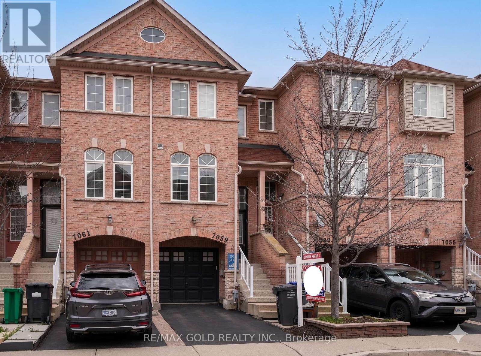 7059 FAIRMEADOW CRESCENT, Mississauga, Ontario
