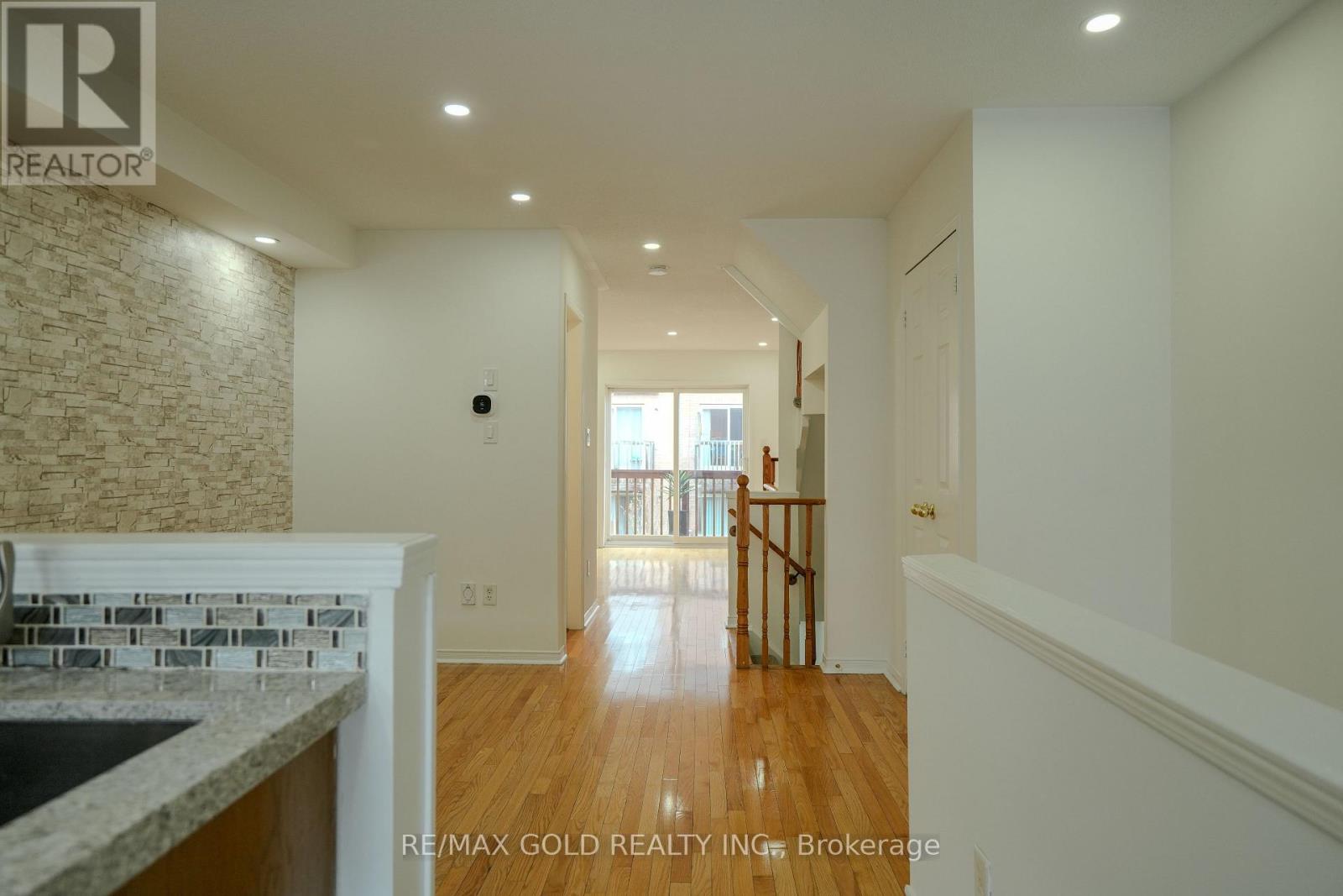 7059 Fairmeadow Crescent, Mississauga, Ontario  L5N 8R6 - Photo 10 - W13063646