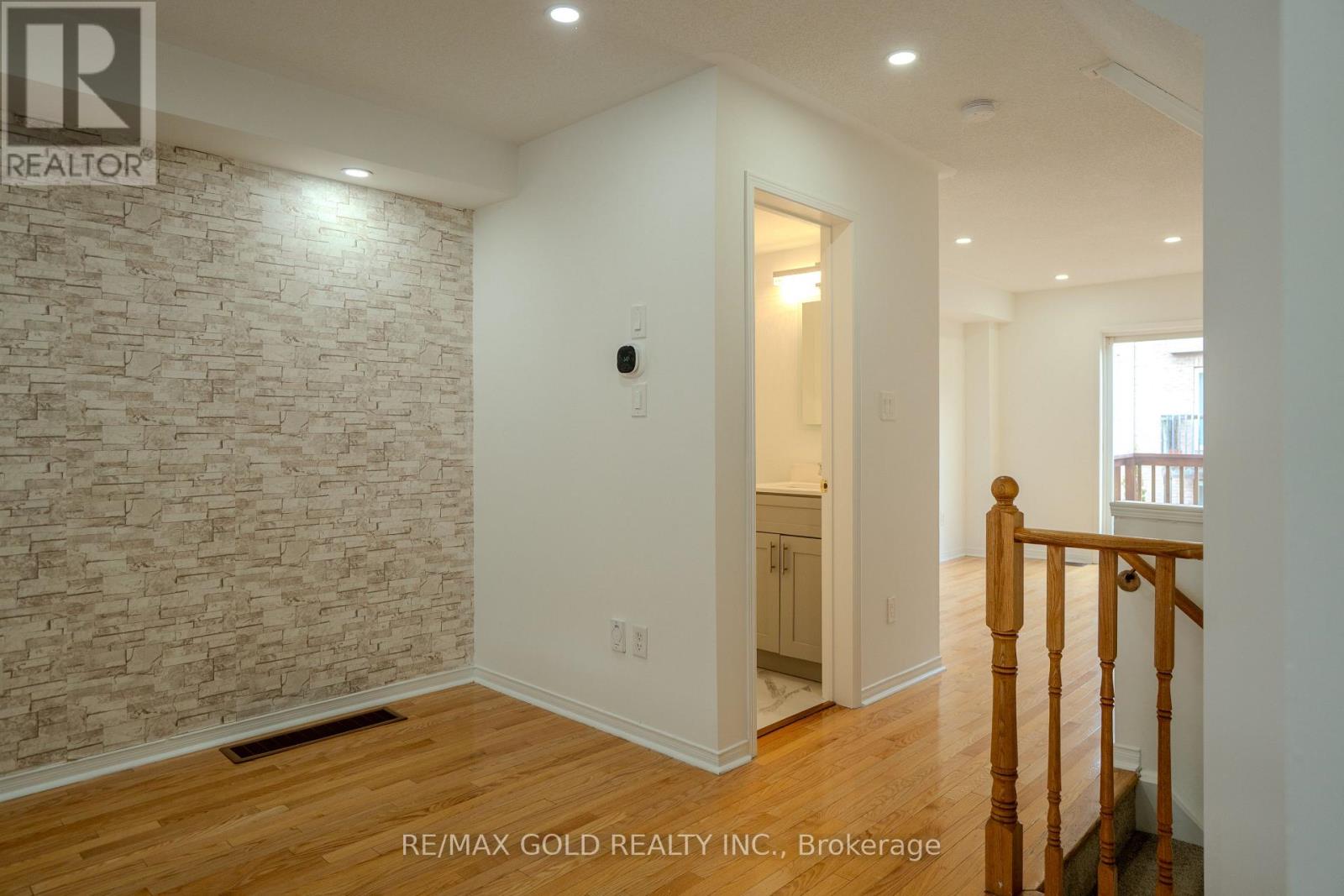 7059 Fairmeadow Crescent, Mississauga, Ontario  L5N 8R6 - Photo 11 - W13063646