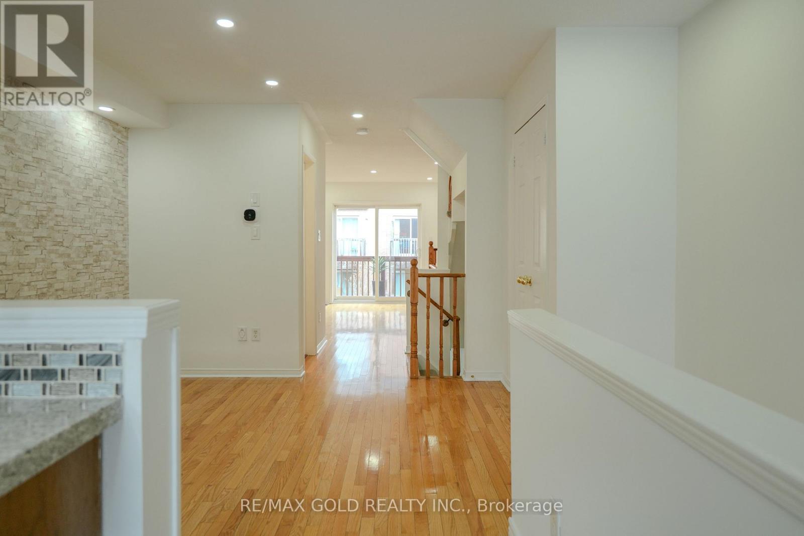 7059 Fairmeadow Crescent, Mississauga, Ontario  L5N 8R6 - Photo 12 - W13063646