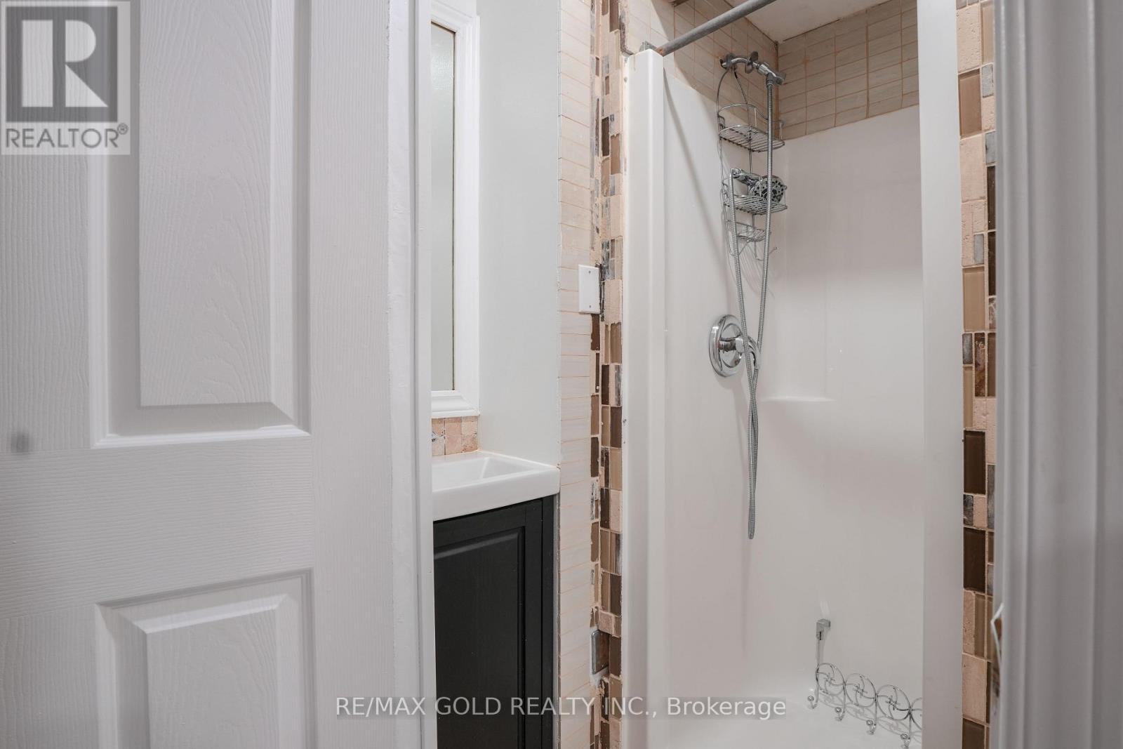 7059 Fairmeadow Crescent, Mississauga, Ontario  L5N 8R6 - Photo 30 - W13063646