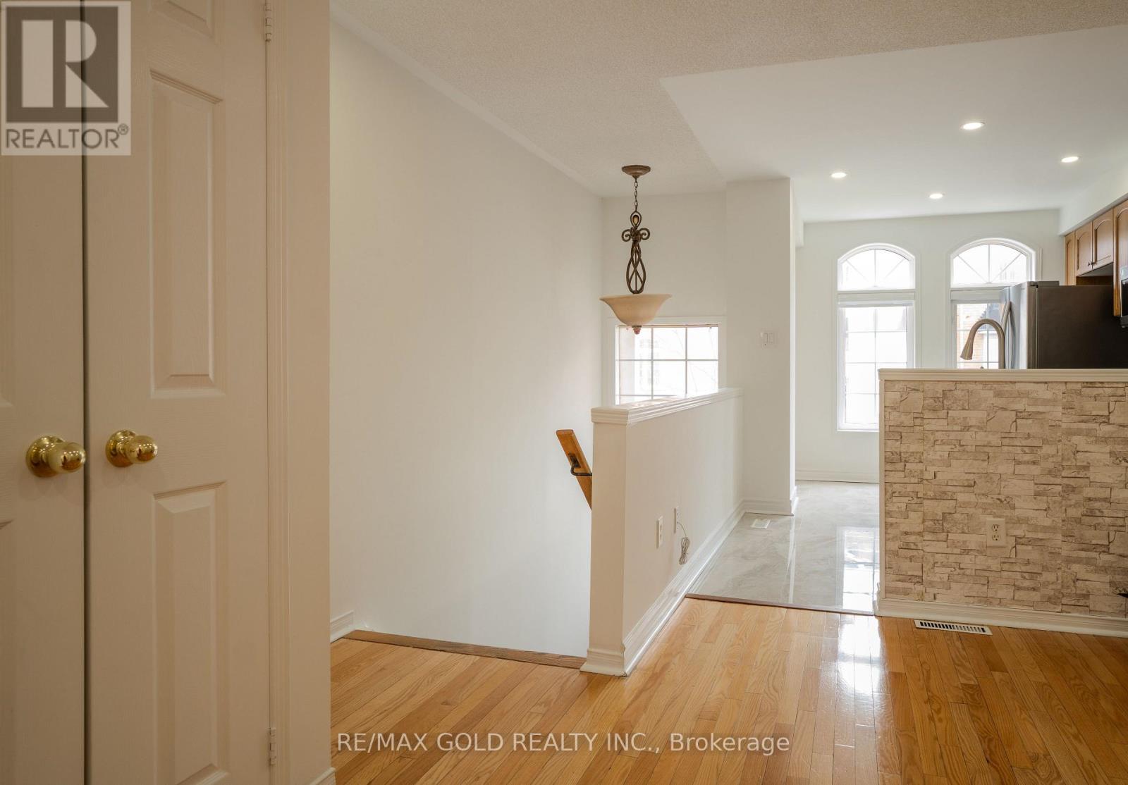 7059 Fairmeadow Crescent, Mississauga, Ontario  L5N 8R6 - Photo 36 - W13063646