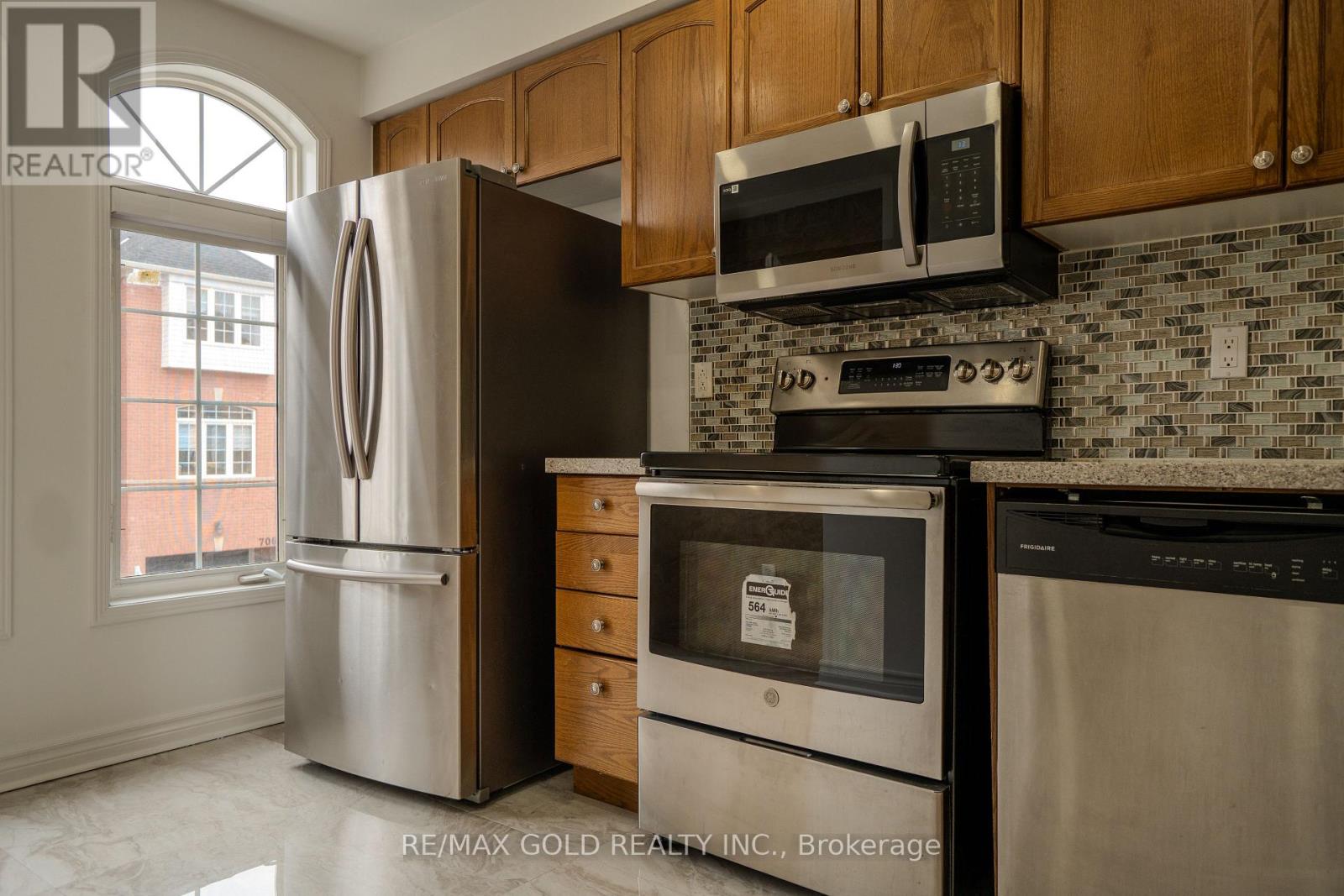 7059 Fairmeadow Crescent, Mississauga, Ontario  L5N 8R6 - Photo 6 - W13063646
