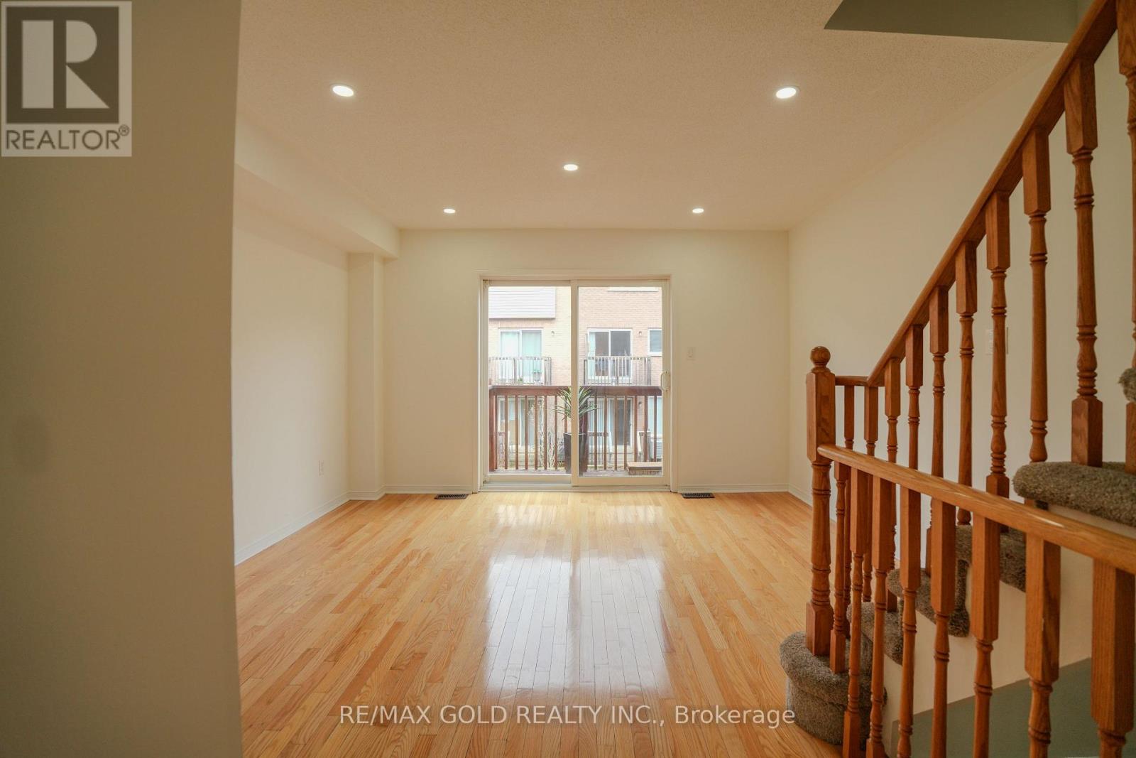 7059 Fairmeadow Crescent, Mississauga, Ontario  L5N 8R6 - Photo 7 - W13063646