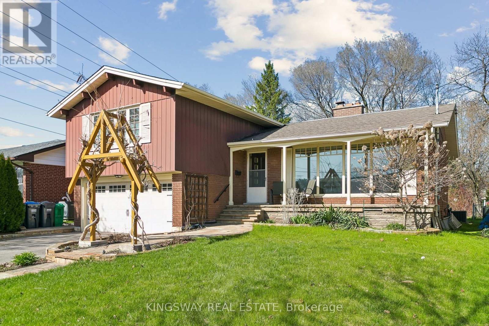 2175 Denise Road, Mississauga, Ontario  L4X 1H9 - Photo 3 - W13063666