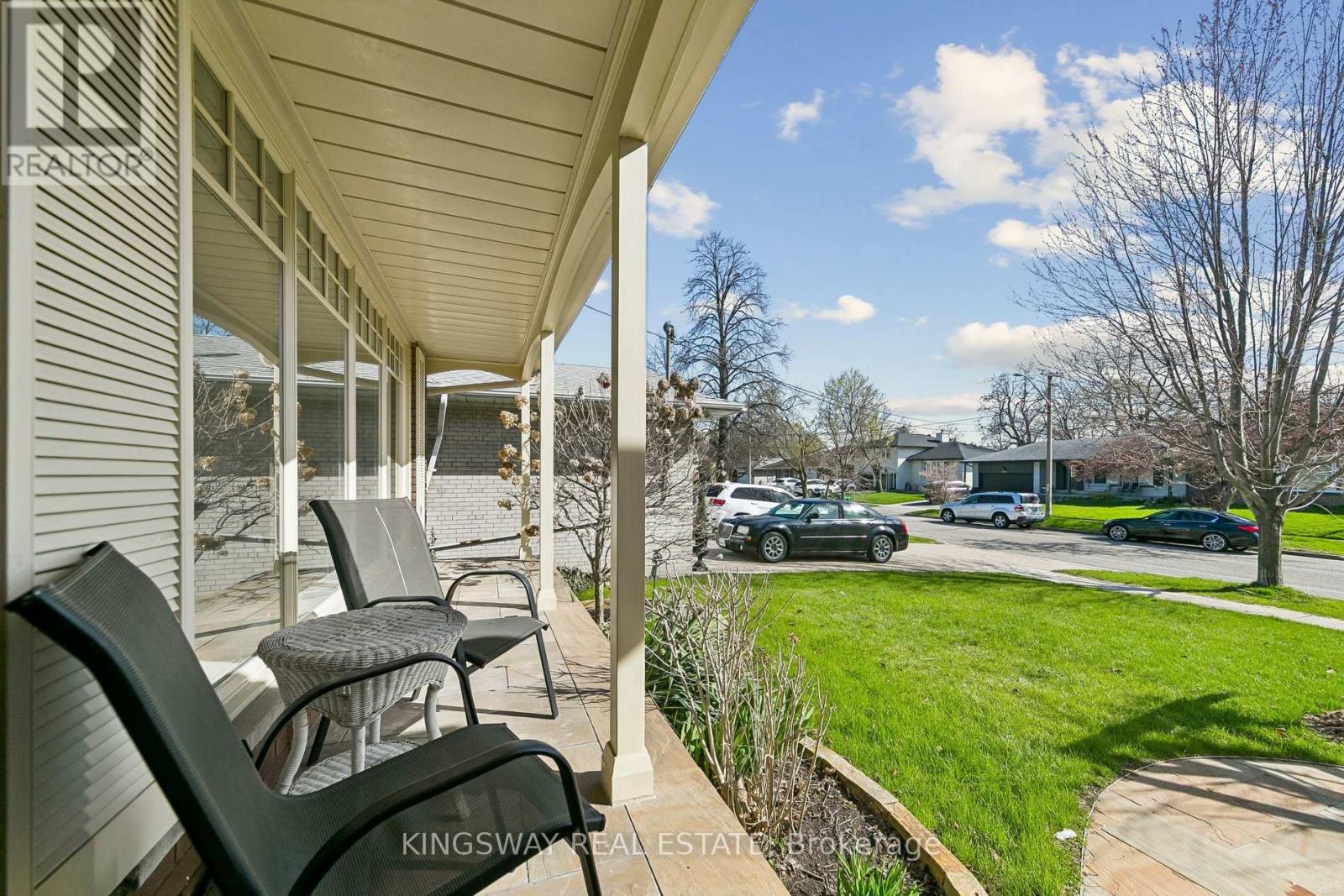 2175 Denise Road, Mississauga, Ontario  L4X 1H9 - Photo 4 - W13063666